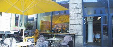 Fassade von Biobäckerei 32 Grad am Augsburger Moritzplatz